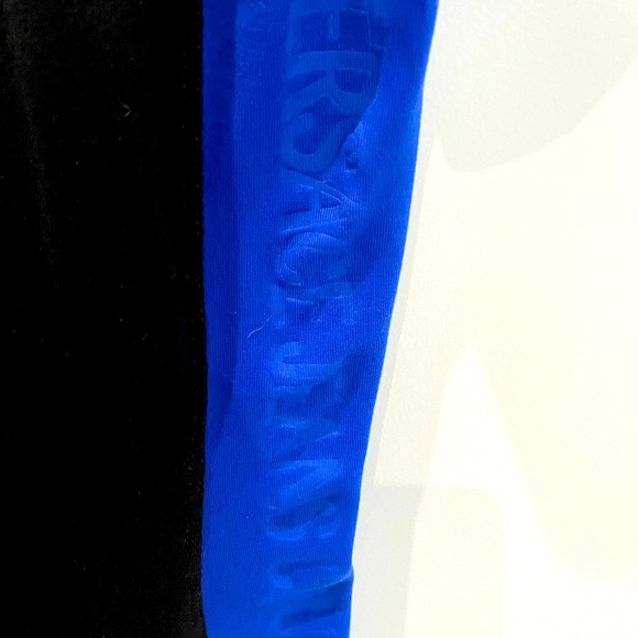 💥2 for $20💥Versace jeans couture top Size S - Picture 2 of 6